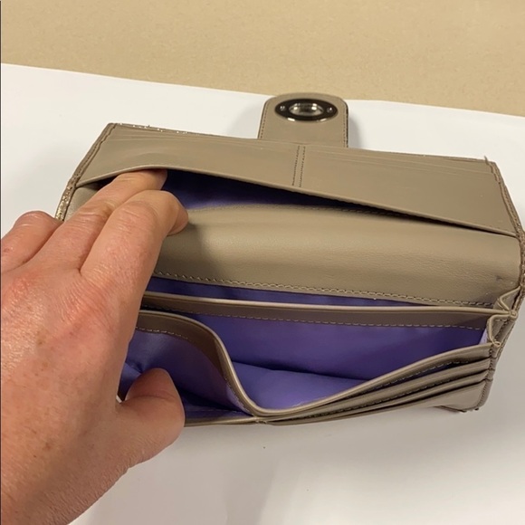 Coach Metallic Gold Leather Turnlock Clutch Wallet - Picture 15 of 15